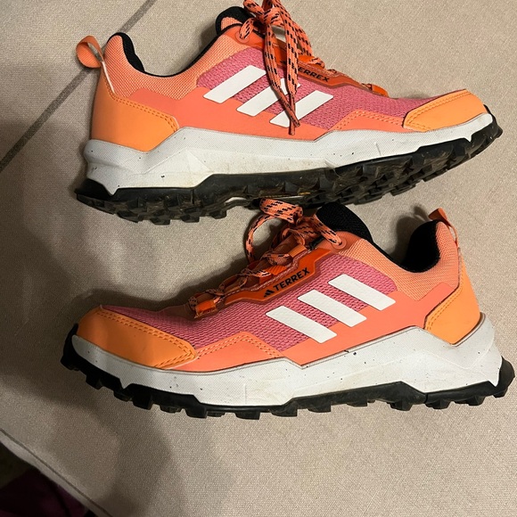 Adidas Terrex Hiking Shoes - Picture 3 of 6